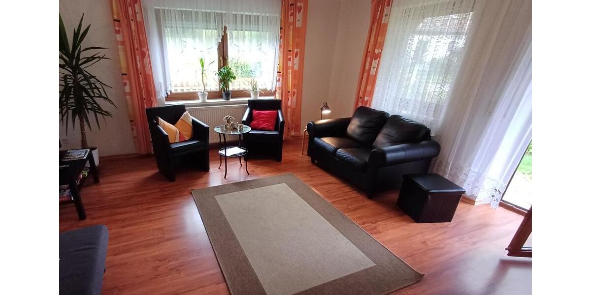 Erdgeschoßwohnung Waldmünchen - 4 Zimmer, 100 m&sup2;, 850&euro; | Angebot:25173846