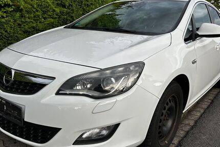 Opel Astra 199.000 km 3.900 &euro; Künzell 36093