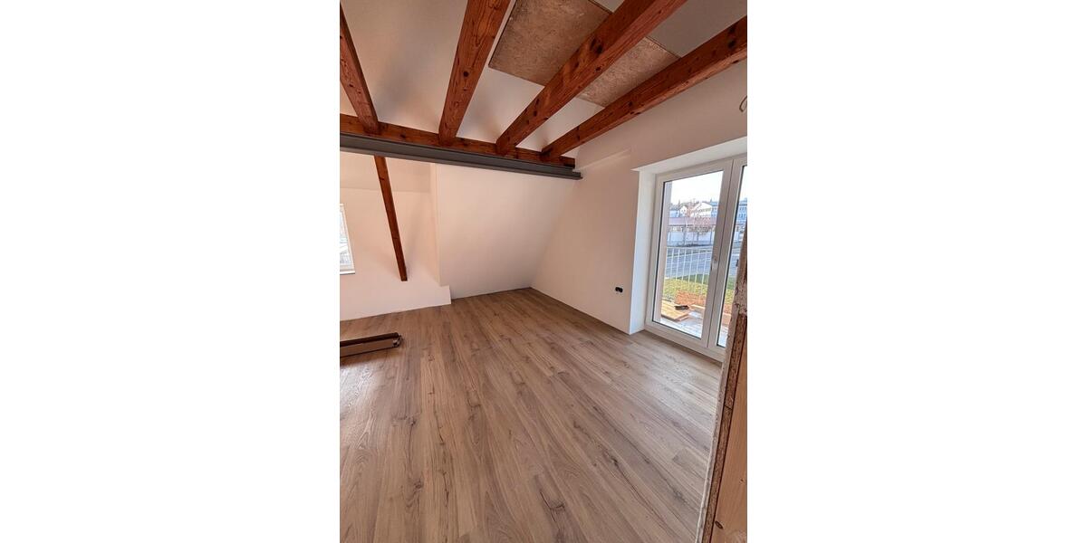 Dachgeschoßwohnung Meßstetten - 2.5 Zimmer, 65 m&sup2;, 850&euro; | Angebot:25794065