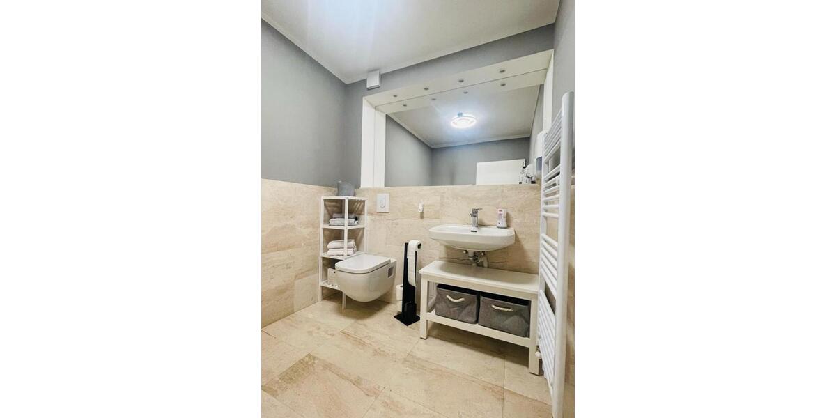 Neubau 2021: Gewerberäume mit Terrasse, Parkplatz und im Zentrum zimmer