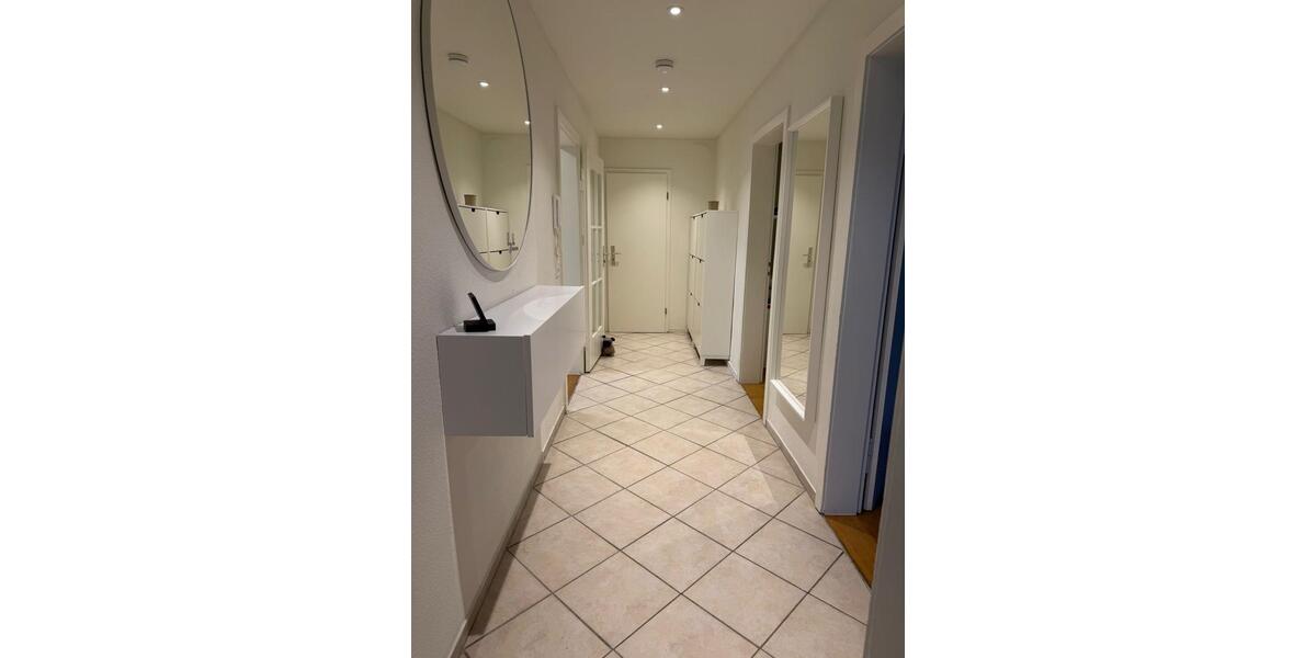 Vermietung: Einfamilienhaus mit großem Garten, zentrale Lage 5 zimmer