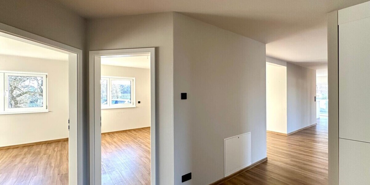 Jetzt Miete möglich! Winkelbungalow 5 km bis Neubrandenburg, Baujahr 2022, Doppelgarage, EBK,Carport - Einfamilienhaus Sponholz | Angebot:25929684