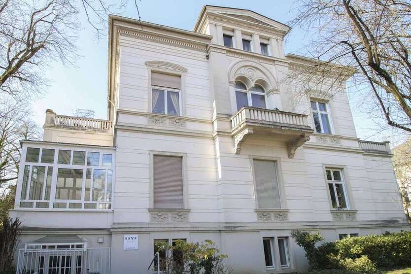 Wohnung zum Kaufen in Wiesbaden 699.999 € 143.14 m²