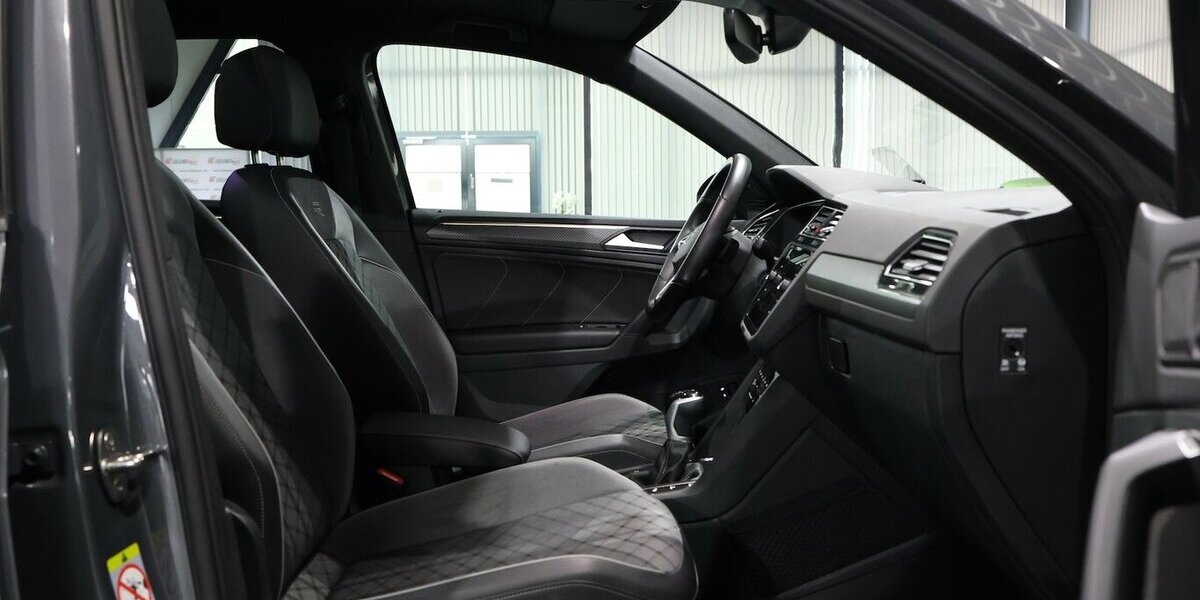 VW Tiguan 1.4 TSI DSG e-HYBRID R-LINE SPORT BLACK 87.000 km 31.991 &euro; Hamm 59077
