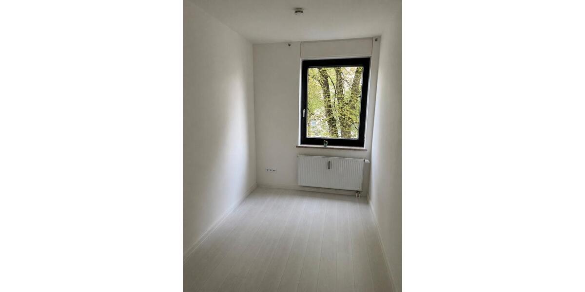 Wohnen auf Zeit Augsburg Universitätsviertel - 1 Zimmer, 94 m&sup2;, 540&euro; | Angebot:26385241