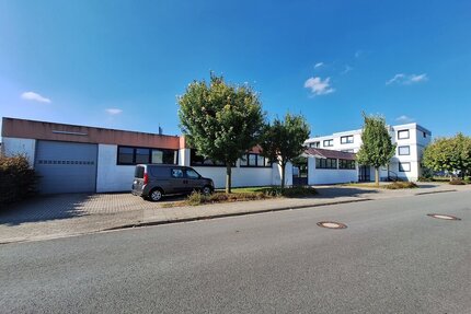 Gepflegtes Gewerbeobjekt mit Produktionshalle, Büroflächen und BetriebsleiterWohnung in Osnabrück