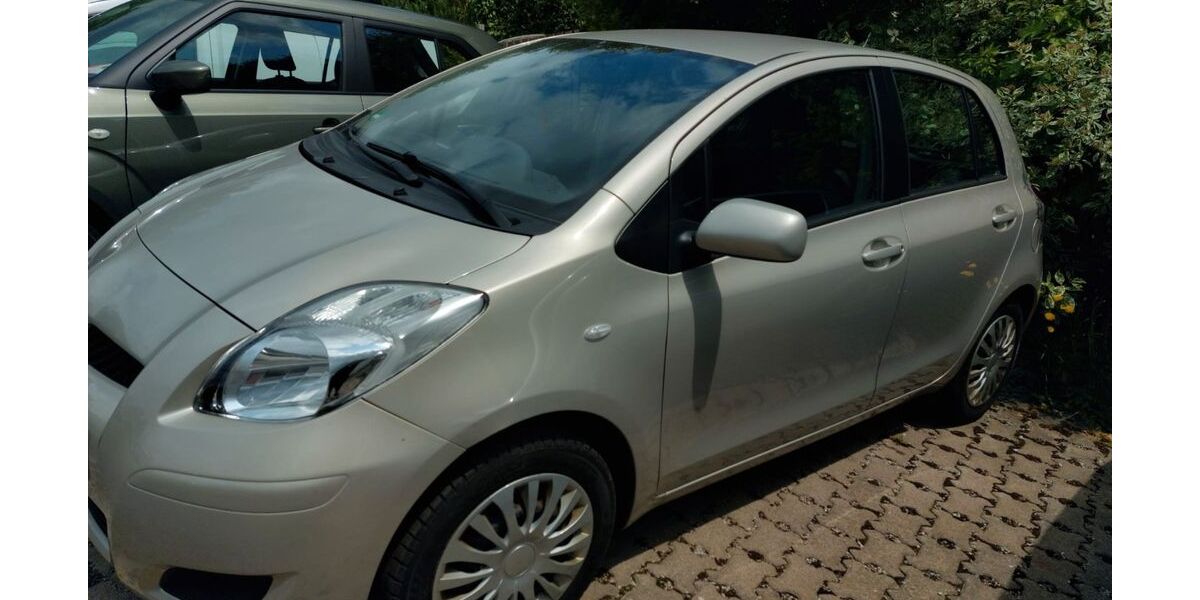 Daihatsu Charade 113.050 km 6.450 &euro; Ilmenau 98693