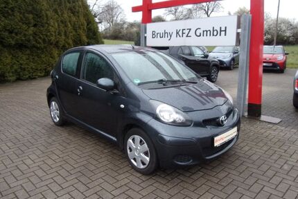 Toyota Aygo (X) 116.000 km 2.999 &euro; Ratingen 40882