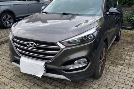 Hyundai TUCSON 88.000 km 17.990 € Gaienhofen 78343