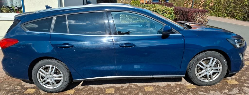 Ford Focus 83.000 km 12.650 &euro; Sondershausen 99706