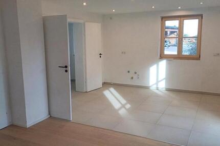 Haus Stephanskirchen - 6 Zimmer, 178 m&sup2;, 2.400&euro; | Angebot:25126413