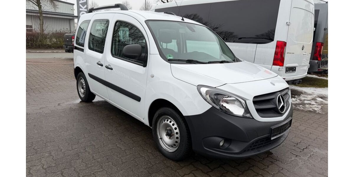 Mercedes-Benz Citan 109.000 km 9.990 &euro; STOCKELSDORF/LÜBECK 23617