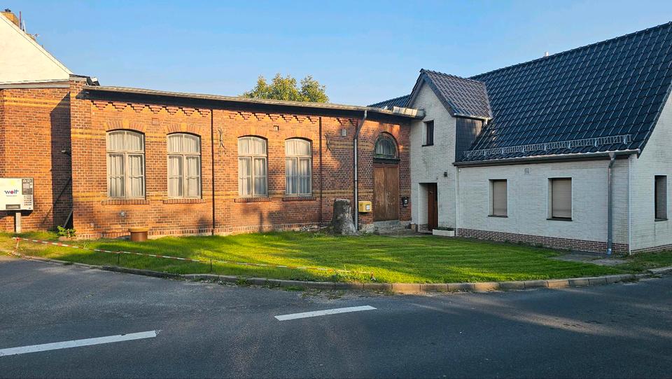 Einfamilienhaus Bad Schmiedeberg - 8 Zimmer, 180 m&sup2;, 166.000&euro; | Angebot:25427578