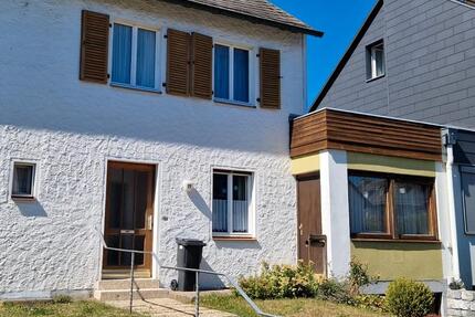 Haus Selb - 7 Zimmer, 134 m&sup2;, 129.000&euro; | Angebot:27226593