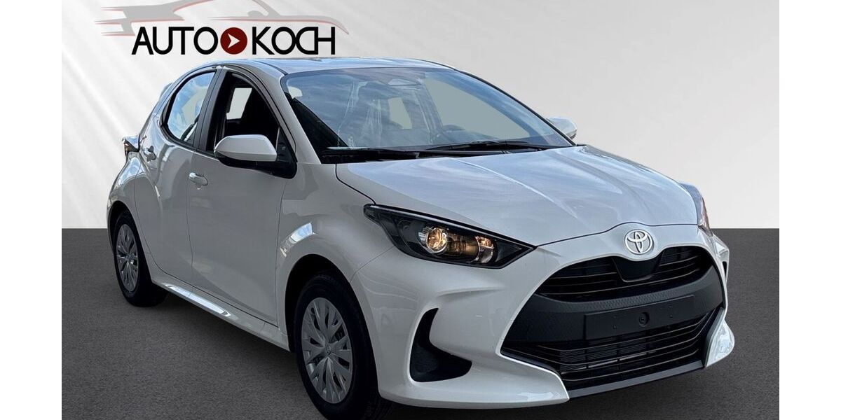 Toyota Yaris 2.500 km 21.490 &euro; Düren 52351