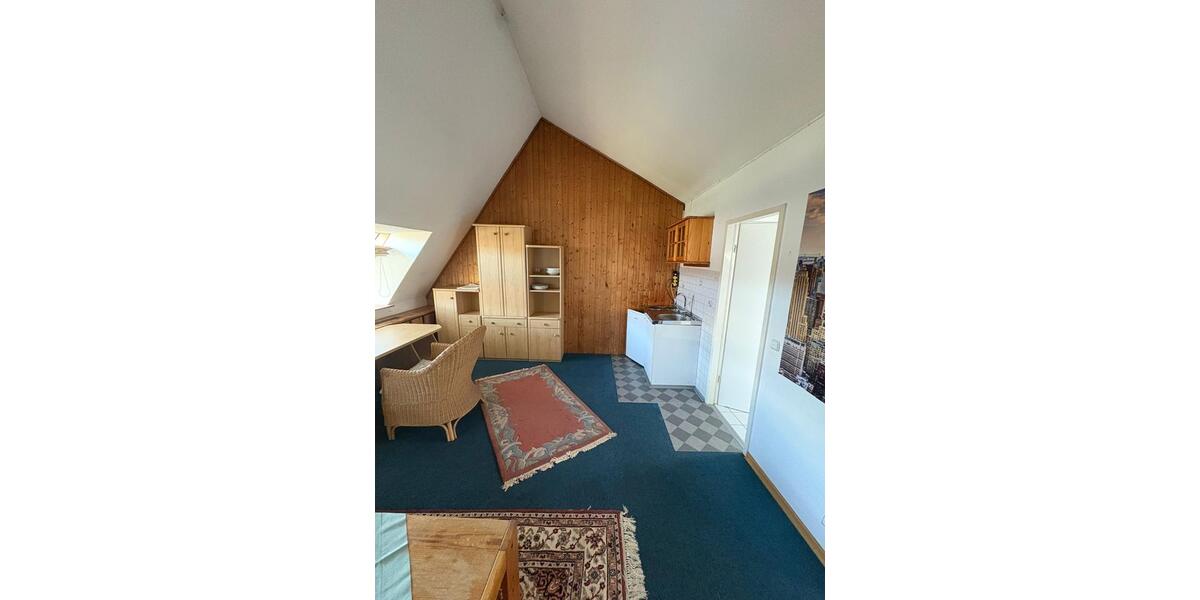 Teilmöbliertes Appartement im Dachgeschoß im Großraum München 1 zimmer