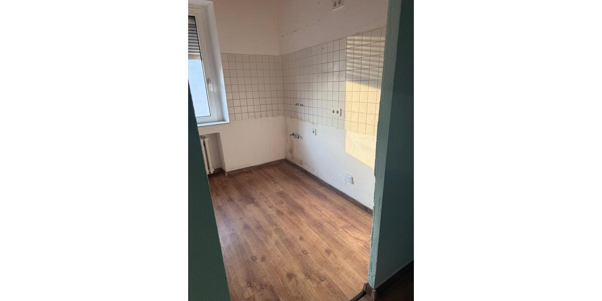 Etagenwohnung Krefeld - 4 Zimmer, 99 m&sup2;, 1.000&euro; | Angebot:25416072