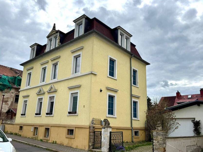 Gemütliche 3-Zimmer-Wohnung mit Gartenzugang und Garage