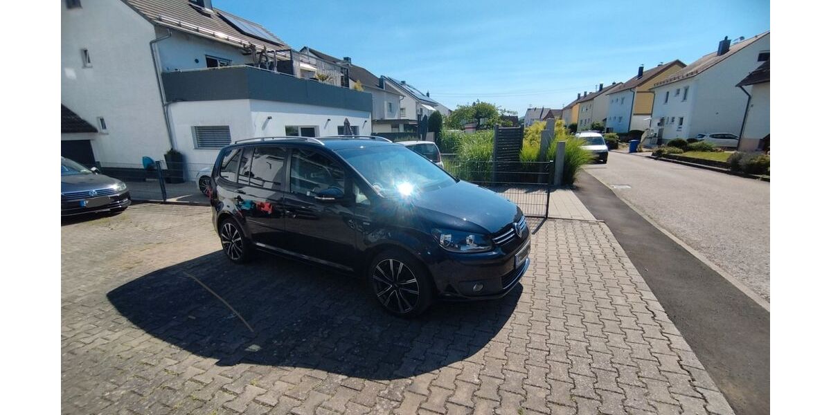 VW Touran 195.000 km 8.199 &euro; Aalen 73434