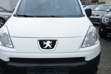 Peugeot Partner 142.000 km 6.799 &euro; Trappenkamp 24610