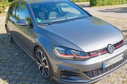 VW Golf 92.300 km 21.900 &euro; Herrenberg 71083