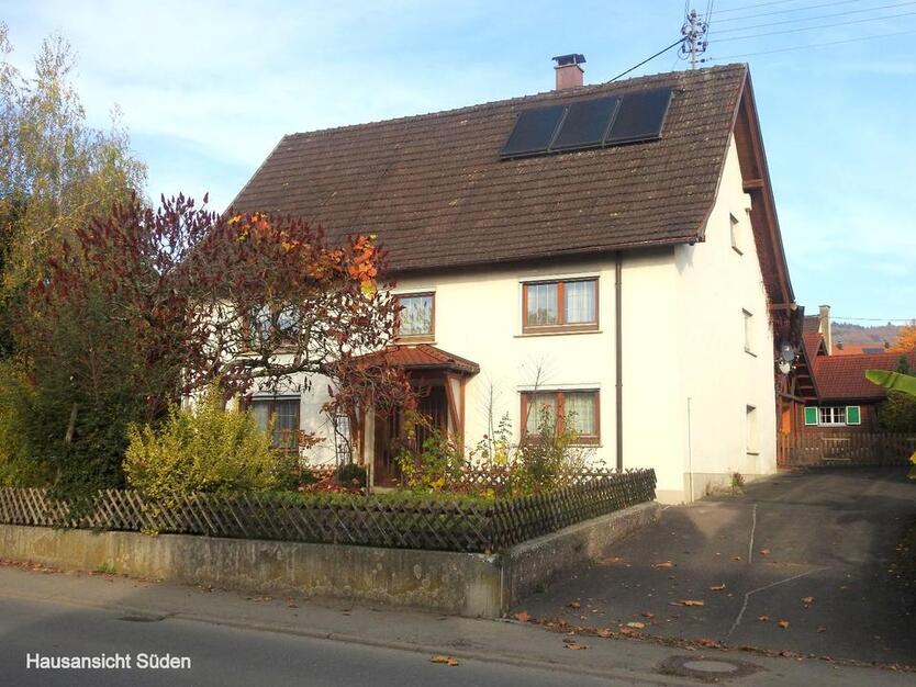 Einfamilienhaus mit EinliegerWohnung ( Mehrgenerationenhaus )