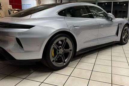 Porsche Taycan 8.763 km 139.970 &euro; Helmstedt 38350