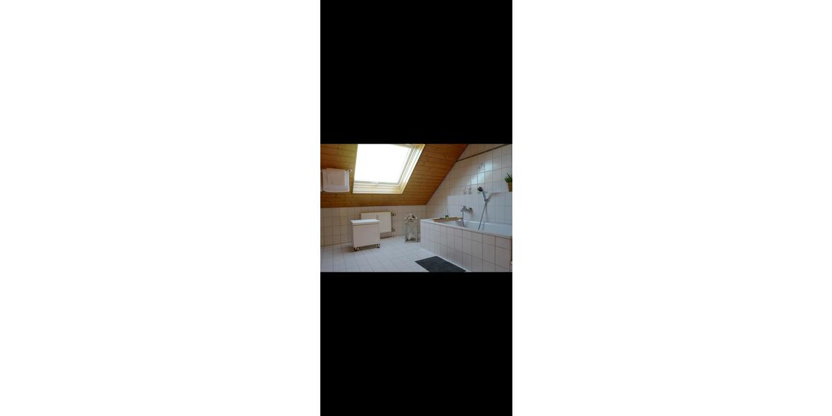 Dachgeschoßwohnung Weil am Rhein - 2 Zimmer, 60 m&sup2;, 1.250&euro; | Angebot:26326717