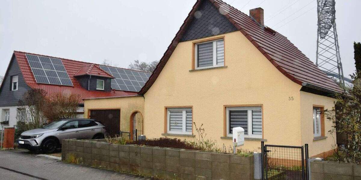 Gemütliches Einfamilienhaus mit großem Grundstück in ruhiger Lage zu verkaufen 4 zimmer