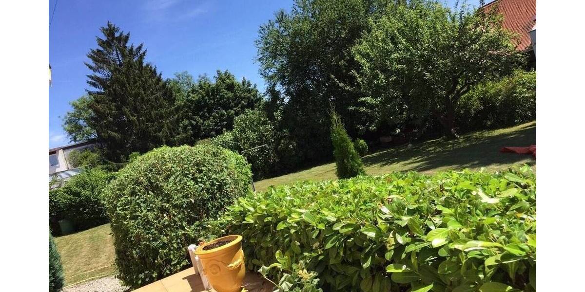 Etagenwohnung Saarbrücken Malstatt - 4 Zimmer, 130 m&sup2;, 1.200&euro; | Angebot:25735258