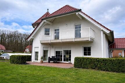 Haus Ballenstedt - 5 Zimmer, 157 m&sup2;, 399.000&euro; | Angebot:26406467