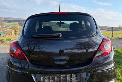 Opel Corsa 123.338 km 4.500 &euro; Ruppichteroth 53809