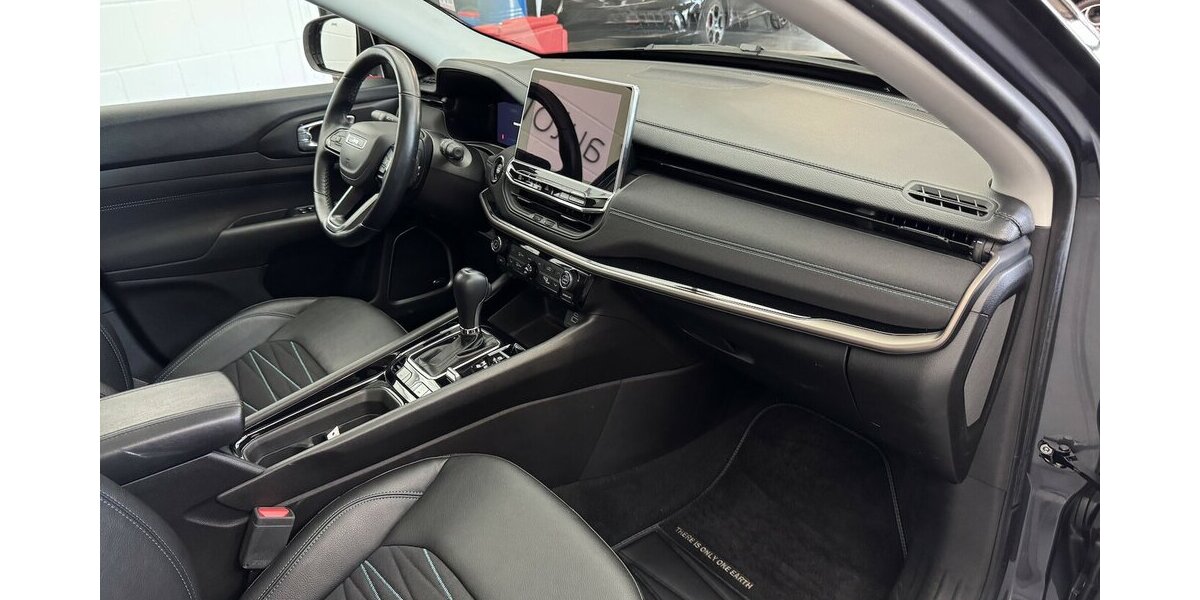 Jeep Compass Limited Plug-In 1.Hand 4WD FULL LED 360° 52.400 km 23.920 &euro; Lich 35423