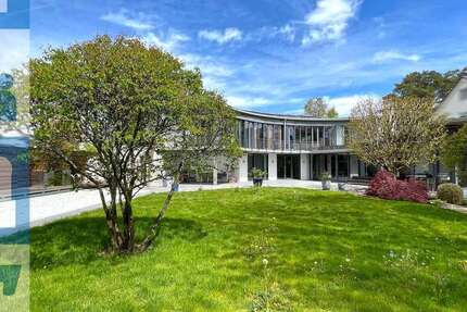 Haus Grünwald - 7 Zimmer, 423 m&sup2;, 12.500&euro; | Angebot:24635438