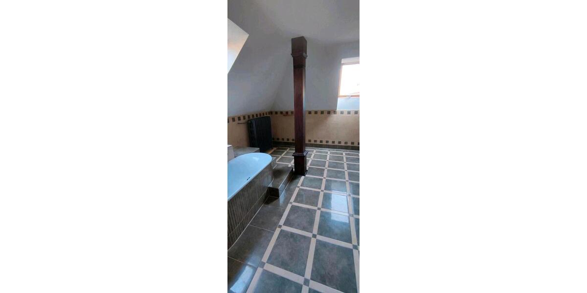Villa Waldheim - 7 Zimmer, 293 m&sup2;, 399.500&euro; | Angebot:26847393