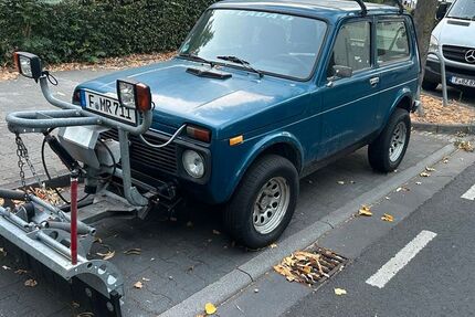 Lada Niva 115.000 km 4.999 &euro; Dreieich 63303