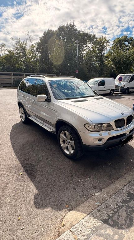 BMW X5 300.000 km 9.000 € Regensburg 93059