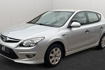 Hyundai i30 54.138 km 5.890 &euro; Frankfurt am Main 65933
