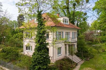 Haus Potsdam Babelsberg - 6.5 Zimmer, 245 m&sup2;, 2.300.000&euro; | Angebot:26852278