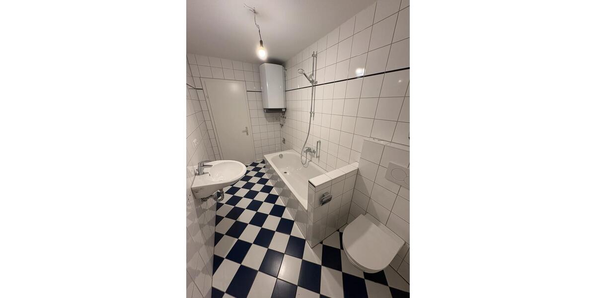 Etagenwohnung Burghausen - 3 Zimmer, 70 m&sup2;, 990&euro; | Angebot:26338969