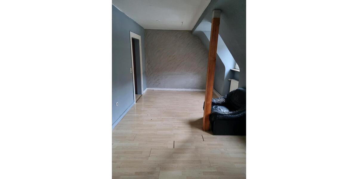 Dachgeschoßwohnung Altena - 4 Zimmer, 80 m&sup2;, 400&euro; | Angebot:25933430