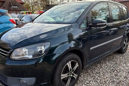 VW Touran 216.800 km 4.950 € Berlin 13597