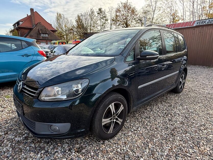 VW Touran 216.800 km 4.950 € Berlin 13597