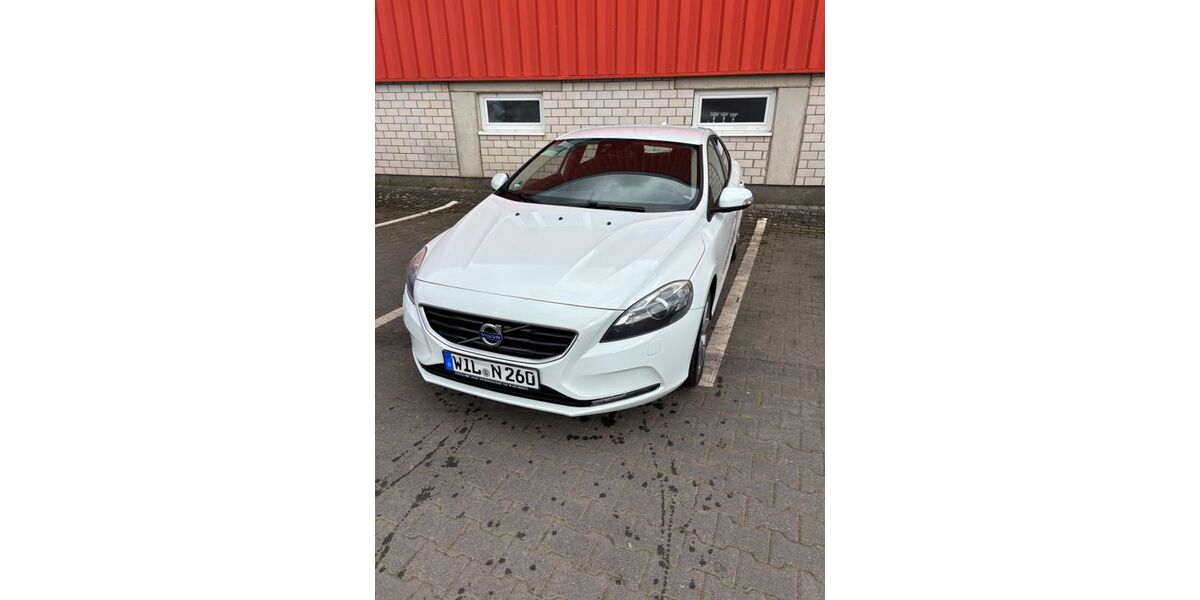 Volvo V40 193.000 km 8.990 &euro; Zeltingen-Rachtig 54492
