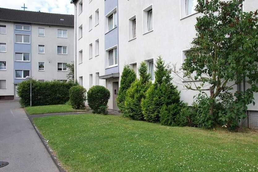 Wohnung zum Mieten in Duisburg 605 € 88.16 m²