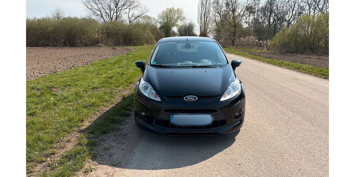Ford Fiesta 266.609 km 7.500 &euro; Kehl 77694