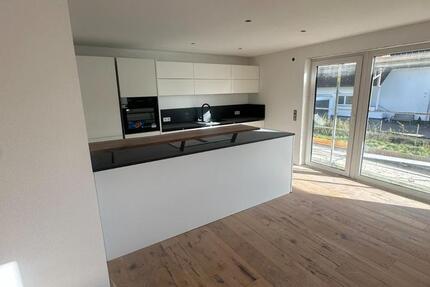 Erstbezug nach Sanierung: Moderne 3-Zi.-Wohnung mit Garten 3 zimmer