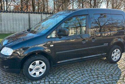 VW Caddy 223.000 km 2.990 &euro; München 80805