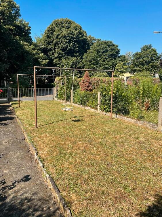 Doppelhaushälfte mit großem Grundstück in Frankfurt Harheim