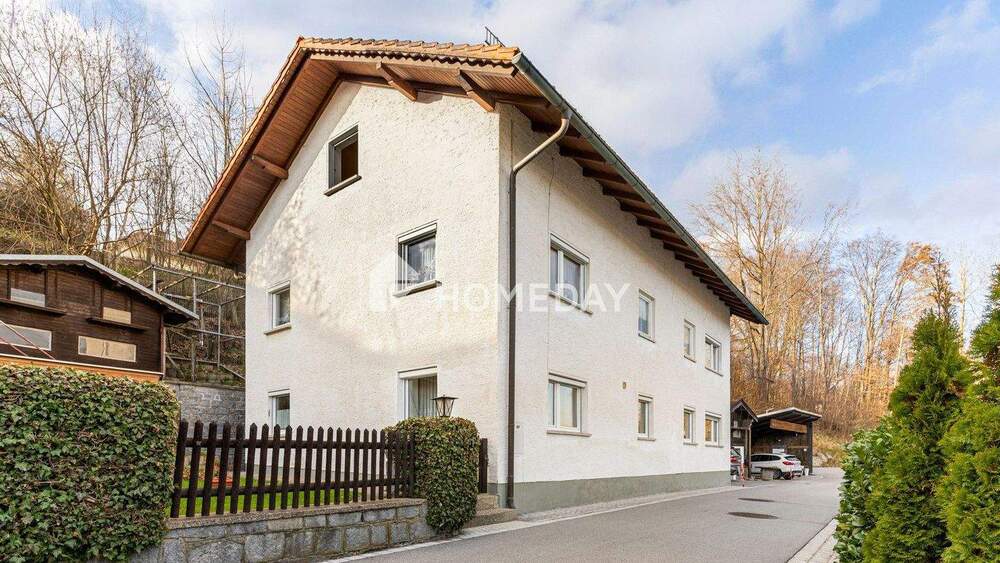 Bezugsfrei: ZFH mit Garten, Terrasse, Carport und Wintergarten - ruhig und naturnah wohnen in Regen 8 zimmer